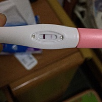 请问这是怀孕了吗，怎么第二条线会那么淡的。