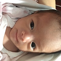 宝宝睡觉手手这样 😄