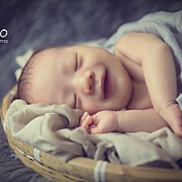 晒一下我们家四个小男神的满月照（第一张是老大，第二张是老二，第三张是老三，第四张是老四）