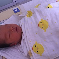 报喜啦，2018.9.3喜得男宝一枚😄五斤四两，刨腹产！