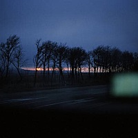 月经推迟7天，去医院化验血～啥都没有。静候姨妈君