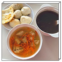 今天剖宫产第三天了。昨晚10.30排气了，今早就开始吃饭了，先从清淡的开始，慢慢在添加。剖宫产感觉都没...