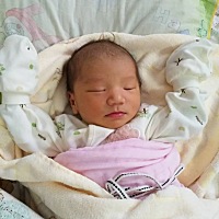 宝宝出生第八天了   看起来瘦瘦的  一点肉都没有长  因为我奶水是一滴一滴的下  也不知道宝宝有没有吃到...