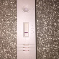 我有点着急，马上要到姨妈日9月12日。9月10日早上8点验的，白板😭，晚上回家又看了一眼，竟然有一点点...