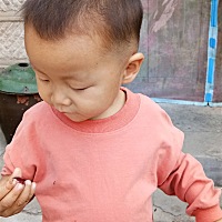 怀孕都快12周了还是不舒服老是有恶心的症状，吃点蔬果肚子就涨的厉害，还头晕，有没有宝妈和我一样的！...