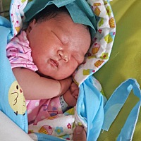 宝宝出生7天了，一天一个小样子！可爱极了。