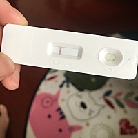排卵日后的第11天，今天早上拿了两个分别测了下！都只有一点点印子，等到下次例假来的测测看，感觉这次...
