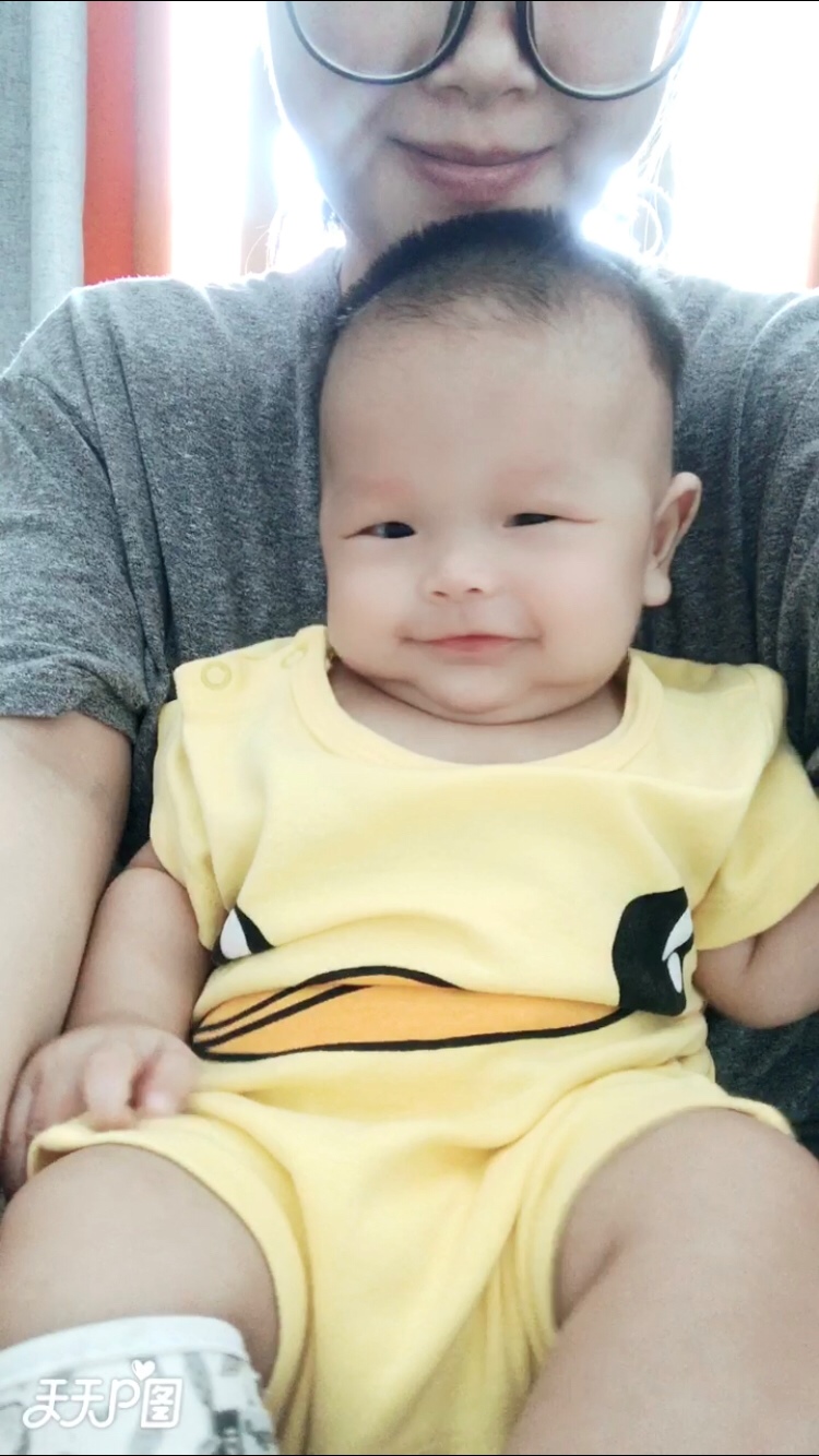 妈咪眼中的崽崽🤗