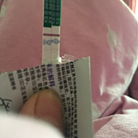 有经验的妈妈能帮我看看嘛，有一条浅色的是怀了？