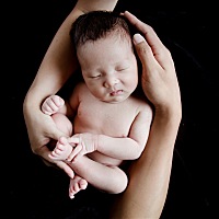 生了半个月了，二胎剖腹生的，第三天不那么疼了。宝宝很健康。