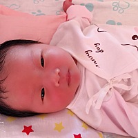 宝妈们，前几天恶露快干净了，是黄色的，为什么这两天开始是红色的，而且量也多了