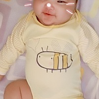 宝宝两个月零十九天了，出生的时候我们身高是53厘米体重是七斤七两，现在身高66厘米体重17斤，别人一听...