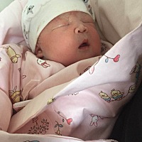 9.12号2.38分剖腹产健康女宝宝，宝宝胖嘟嘟的八斤四两。