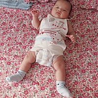 三个月过后宝宝喝奶没以前积极了，有一样的吗