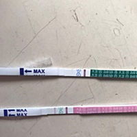 今天是延迟姨妈第二天。昨天跟今天验了早早孕。有印记。但是不明显。肚子像来姨妈一样痛。胸很胀。