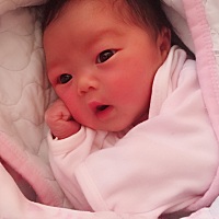 小葡萄宝宝3天了～～，孕期接了许多女宝宝，终于如愿了，喜欢的宝妈接走吧，祝大家心想事成