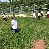 有没有二胎的小伙伴啊？想给儿子生个妹妹。又怕又来一个带把的，养不起啊，以后。