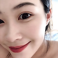 宝宝三个月了，早产20天，小手还是经常攥着，正常吗，有没有同样的宝宝