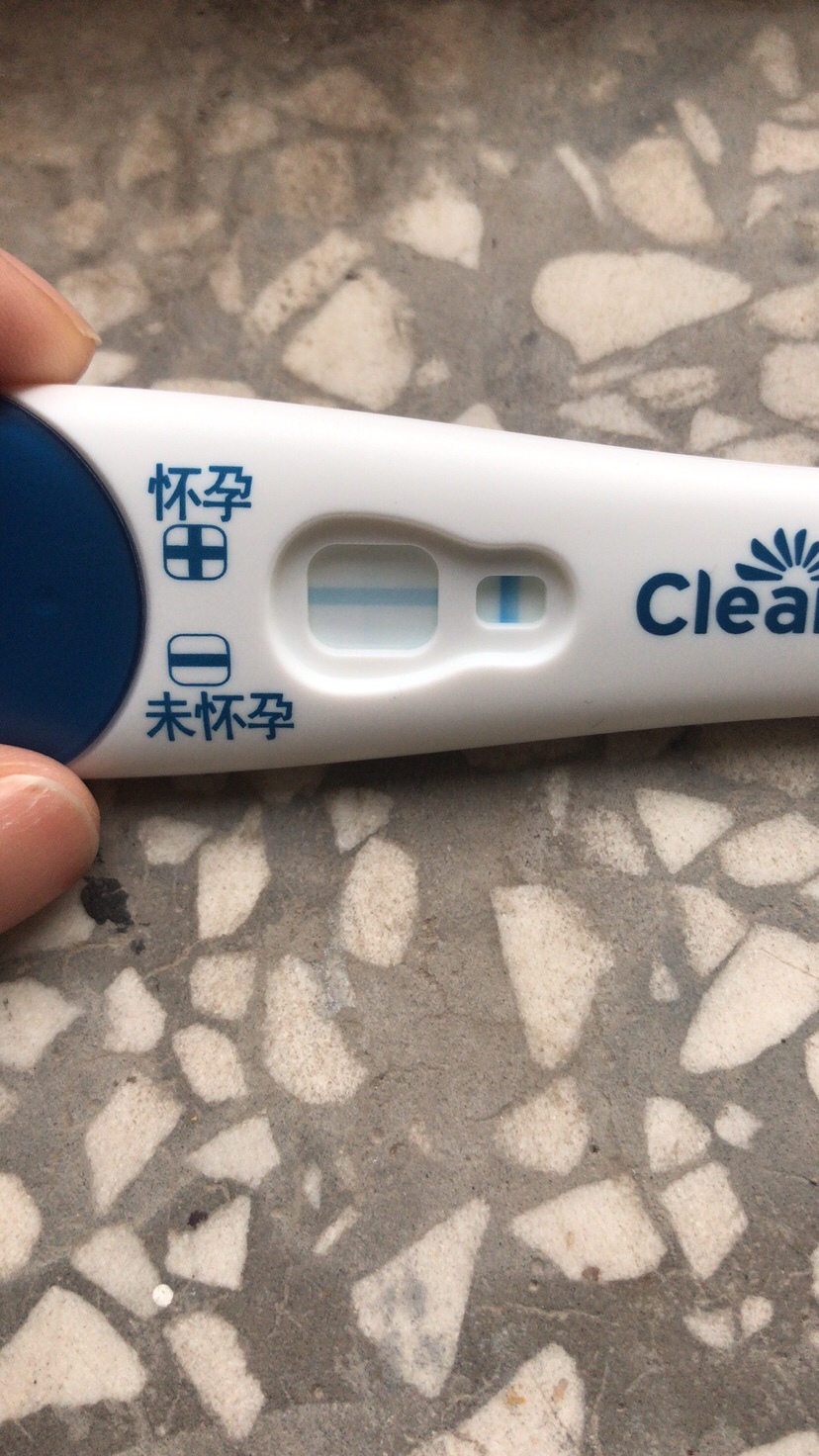 今天早上测的，不太明显，月经周期28天，本来前天应该来大姨妈的，