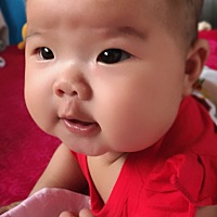 落花流水春冬夏，黄口小儿渐长成.宝宝三个半月了，盼她快快长大，又不愿意时间过的太快