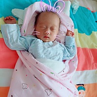 我家宝宝每天睡觉都哼哼唧唧的。喜欢伸懒腰感觉像是有没有一样的宝宝