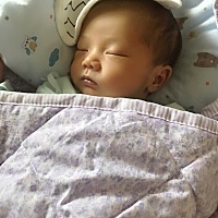 96年的我带孩子真的能带出病来，自己本来就中度贫血，他还得一直抱着，自己有时候站都站不稳，到了晚边...