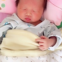 你还是出来了，哈哈，我来以为你不出来了，小公举一枚