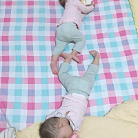 这睡姿，不知道遗传了谁😂😂