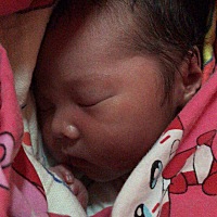 疼痛了三天两夜的时间奋斗，宝宝终于出来了，出来的那一刻身体有种被掏空的时候，再辛苦，再痛都是值得的。