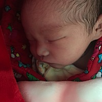 宝宝出生了 刨腹产。弟弟6.3 哥哥5.8。终于解脱了 但是今天一天的疼痛也让我忘怀 到现在还是很疼 刀口疼...