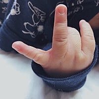 915终于诞下小暖男一枚，宫缩加耻骨痛真的是生不如死，侧切了，老公陪我顺看着说不生第二个了🤧