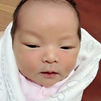 宝宝第四天了 双眼皮也长出来了 开心❤️