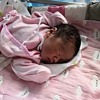 盼来盼去终于盼来了你，四十加三催产出来，六斤九量的小伙子，双顶径十彩超评估巨大儿，悬垂腹都让我剖...