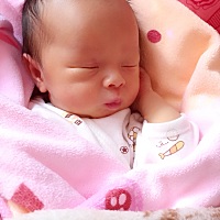 宝宝黄疸高住院了，希望宝宝赶紧好起来，妈妈也会努力把身体养好等你回来，宝宝加油。