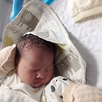 终于还是躲不过剖的命运，迎来了我的小公主，之前别人看到我肚子都说生儿子的，结果给我来了个惊喜...