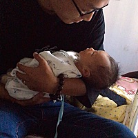 二胎 又是个儿子 没有女儿命了 过程比一胎痛苦多了 6号早上破水 预产期超过两天 一天宫缩都不大 一动羊...