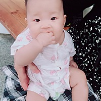 交友啦，90后妈妈们😂   我宝宝两个半月了，还在孕期的有不懂多可以问我，很喜欢交朋友，关注我的都会...