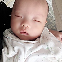 还有三天我们就两个月了 现在你认识妈妈了 谢谢你小毛豆 妈妈爱你