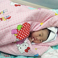 9月19.顺产公主一枚.真是艰难度过不过还是值得了.都说女人生孩子是鬼门关走一遭.不经历真是不知道