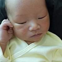 宝宝老是感觉拉屎很难拉用力脸都涨得红红的，有同样情况的吗