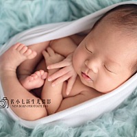 新生宝宝的模样是最纯真的！喜欢