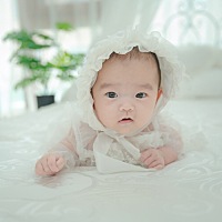 很着急有没有四个月还不会翻身的吗？站立不行走的！很着急