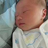 宝宝的肚脐带一般多少天掉呀，都十二天了，好没掉