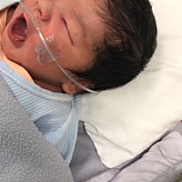 9月21日剖腹产男宝宝 我们的小胖子体重九斤一两