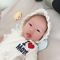 谢谢我的小天使来到麻麻身边，一个多月，经常笑得很开心，咿呀噢得说话，月子里奶水不足，发誓一定...