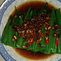 媳妇怀孕13周了，媳妇想吃什么，我就学着做什么 9月23日午餐，蒜蓉秋葵 9月24日晚餐，蛋炒饭