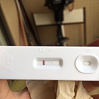 昨天晚上测的，早上才看到是两条杠。但是今天早上用便宜测又是一条杠