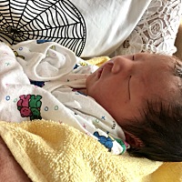 已经结束孕期生活，跟大家分享下我的顺产经历！头胎，算是超快顺产，轻微撕裂，七斤二的小棉袄。哈哈，...