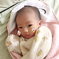 九天的宝宝，祝阿姨们中秋快乐 阖家欢乐，万事如意