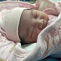 接健康女宝宝，终于卸货成功了，9、21、下午6:30建议大家万不得已千万不要剖腹产，这几天的罪真不是人受...